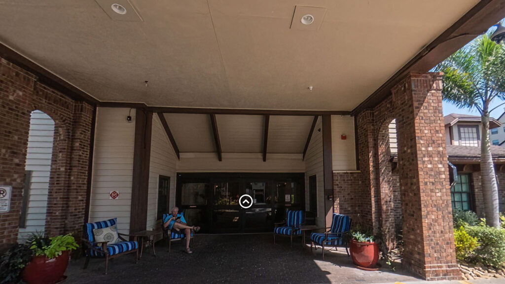 Interactive tour of main entrance